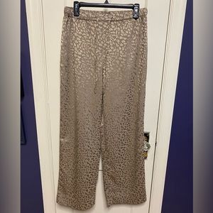 Banana Republic cream/gold leopard print pants, size medium, pockets